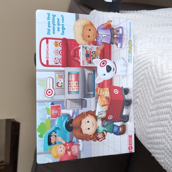 Fisher Price Little People Target Run Playset NEW US Exclusive - Picture 2 of 5